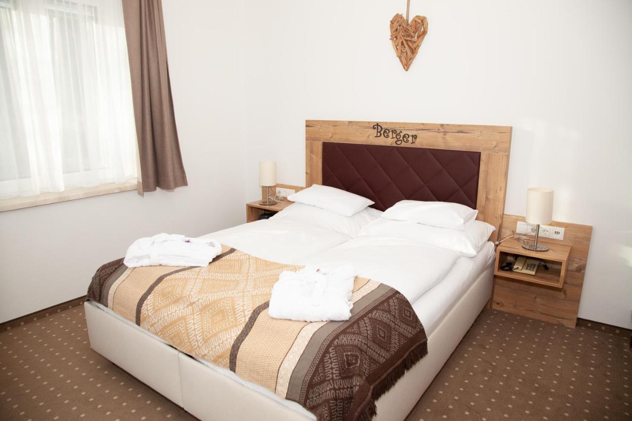 Familienhotel Berger Sankt Jakob im Walde Exterior photo